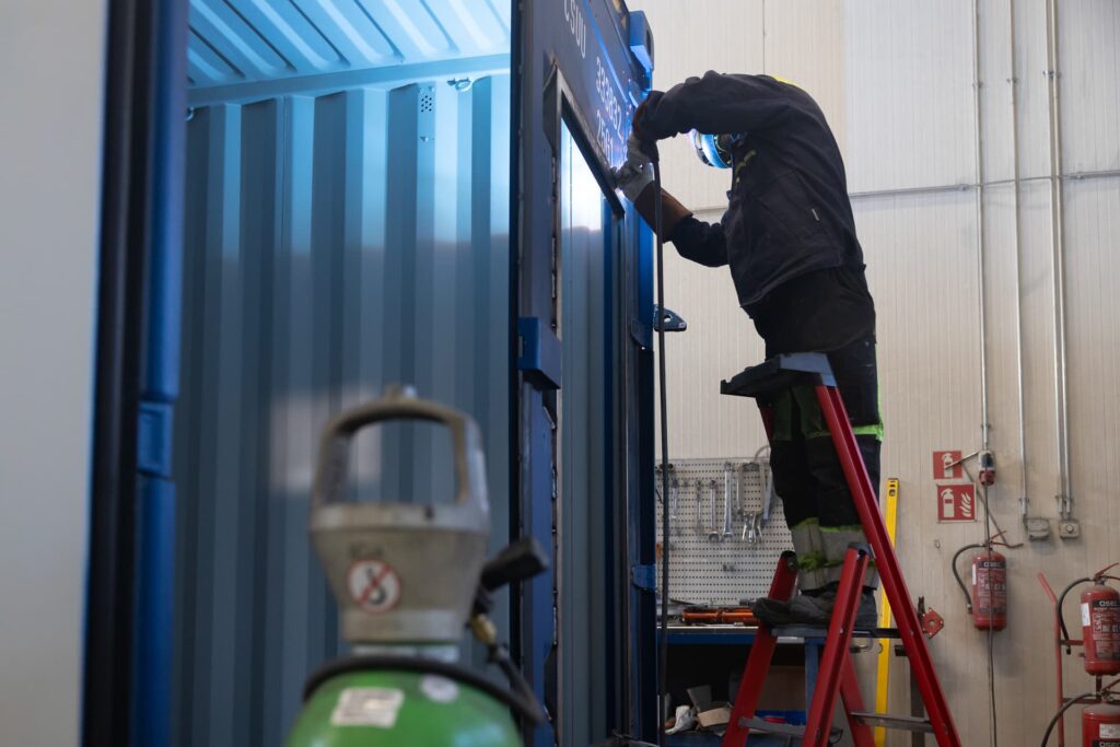 Container repair and maintenance