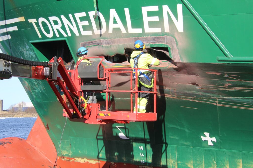 Vessel maintenance and repairs